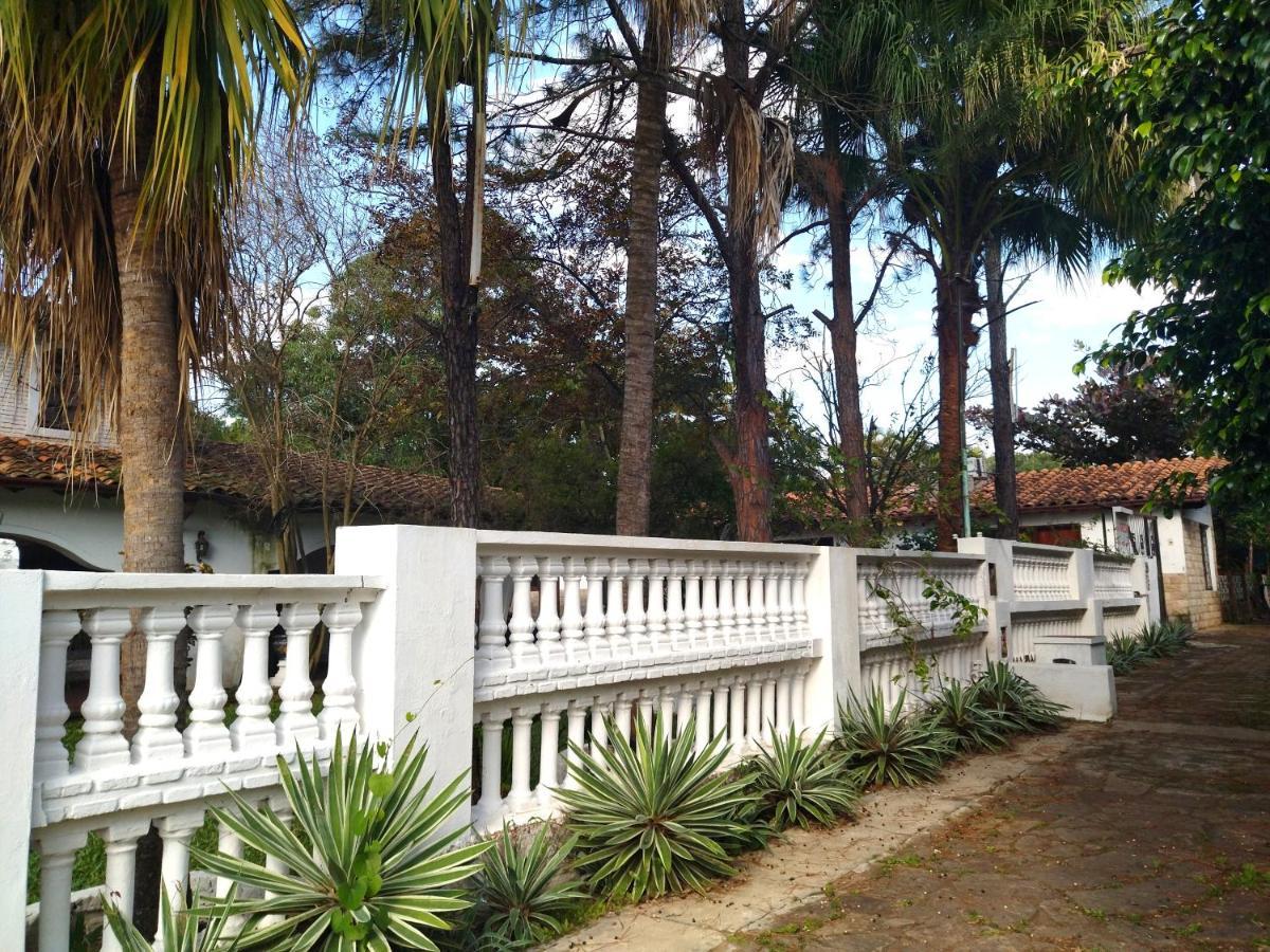 Hotel La Aparesida Areguá Екстериор снимка