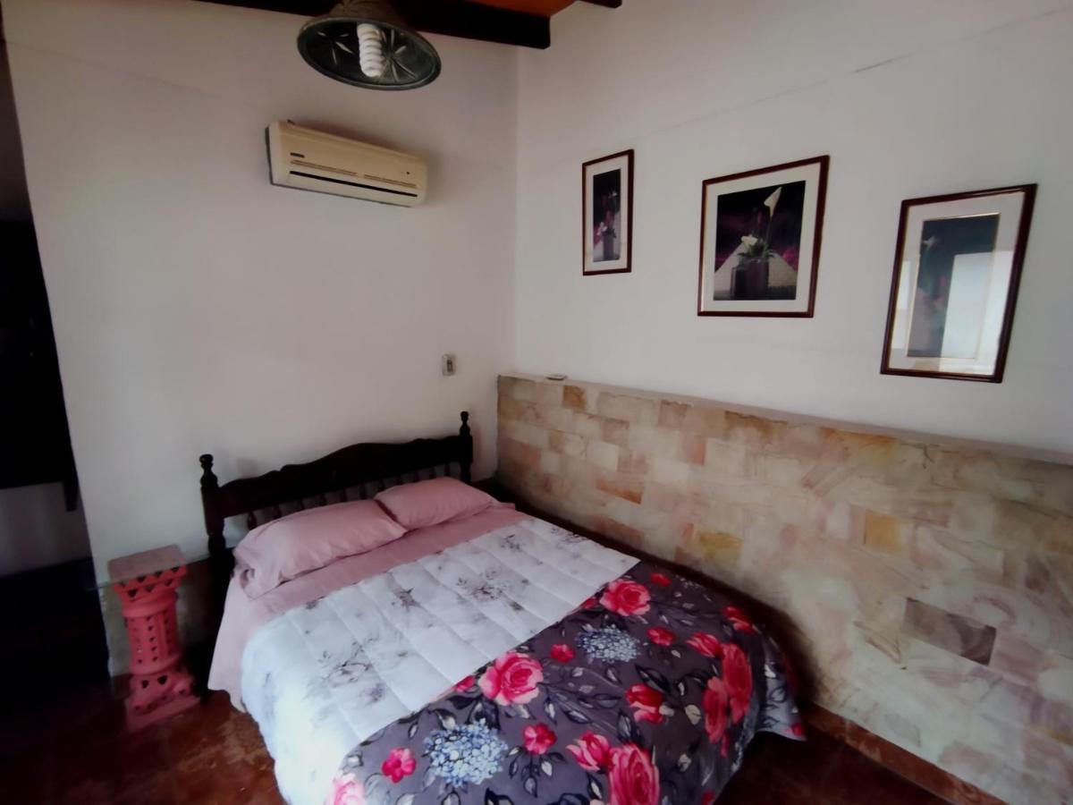 Hotel La Aparesida Areguá Екстериор снимка