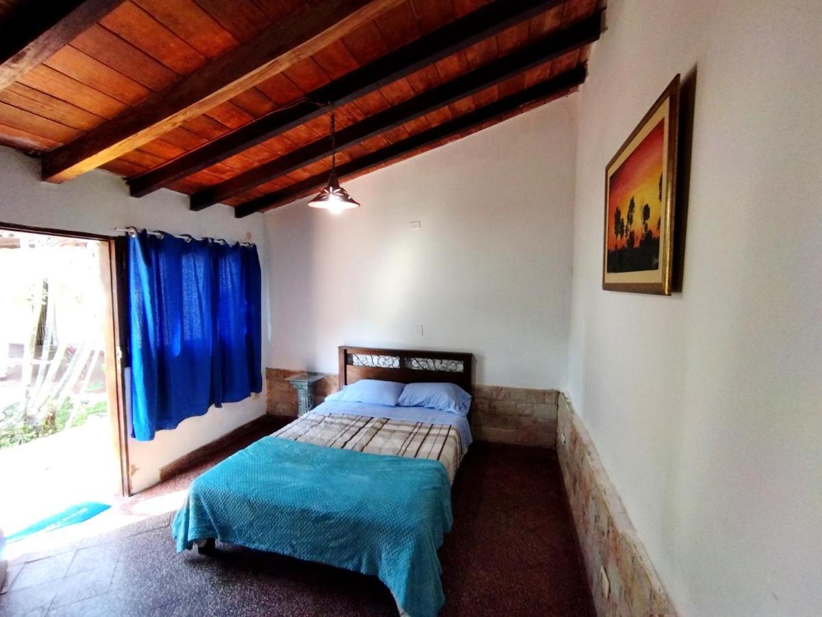 Hotel La Aparesida Areguá Екстериор снимка