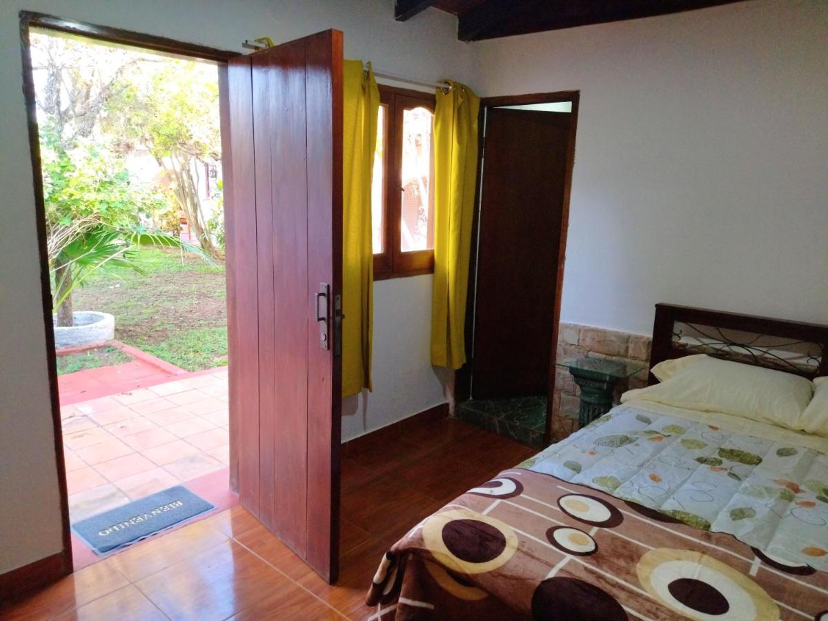 Hotel La Aparesida Areguá Екстериор снимка