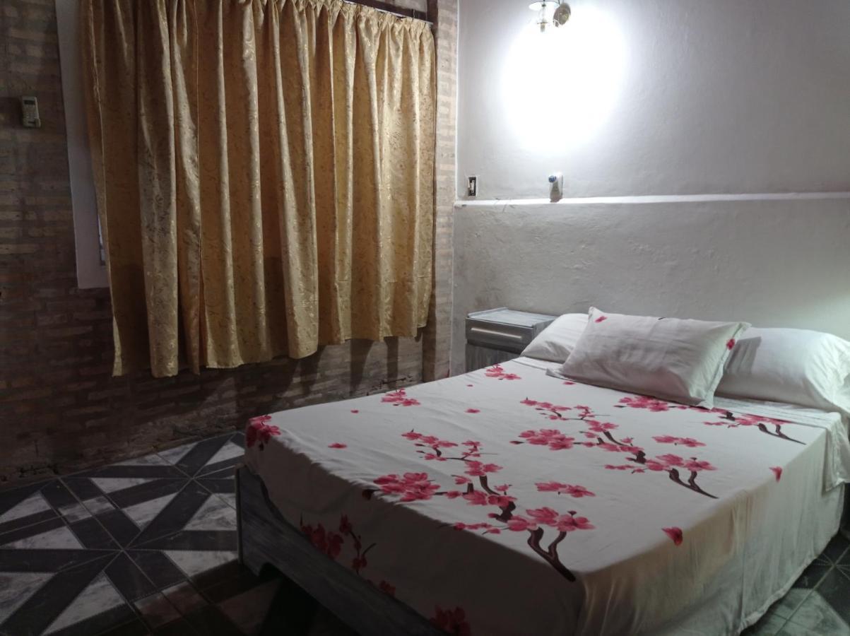 Hotel La Aparesida Areguá Екстериор снимка